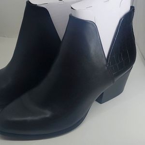 SO Barb Ankle V booties